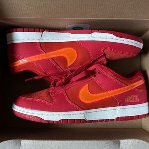Nike Dunk Low ATL - Men’s Size 9.5 NWT
